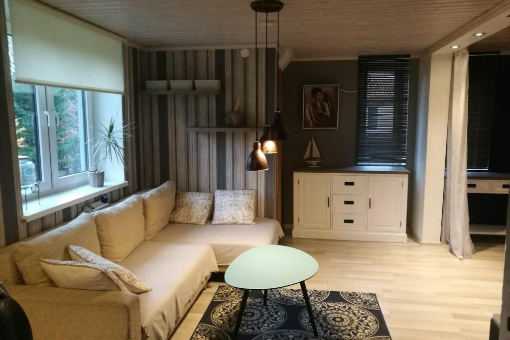Quiet Place With Garden Studio Apartment Tallinn Kültér fotó